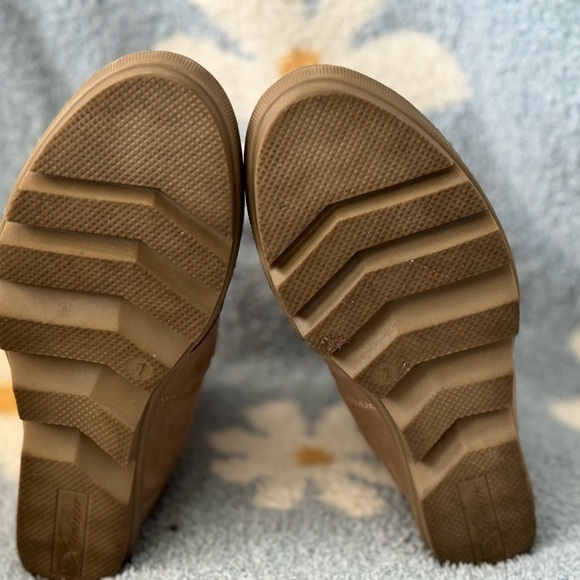 Size 7 Athletefit women’s booties - Picture 4 of 4